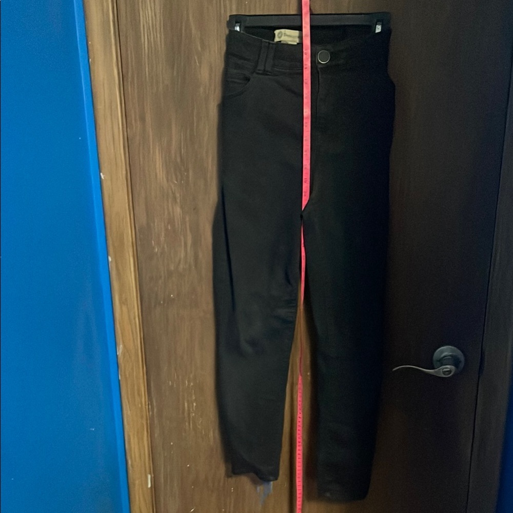 Democracy Black Ankle Cropped Jeans with Red Zipper